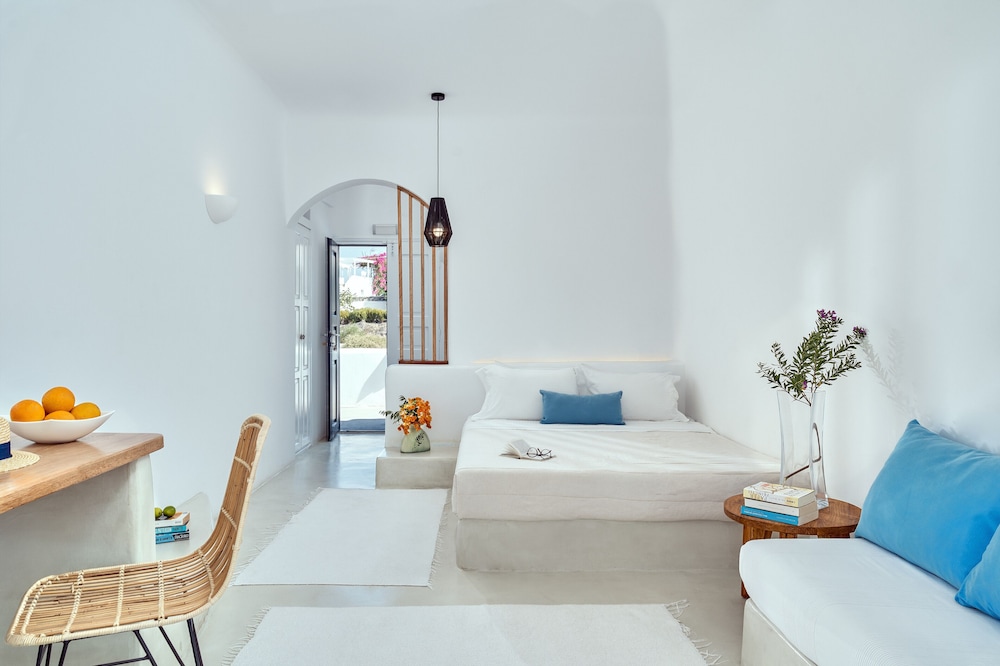 Signature Double Room (Sea or Pool View) - Photo 1