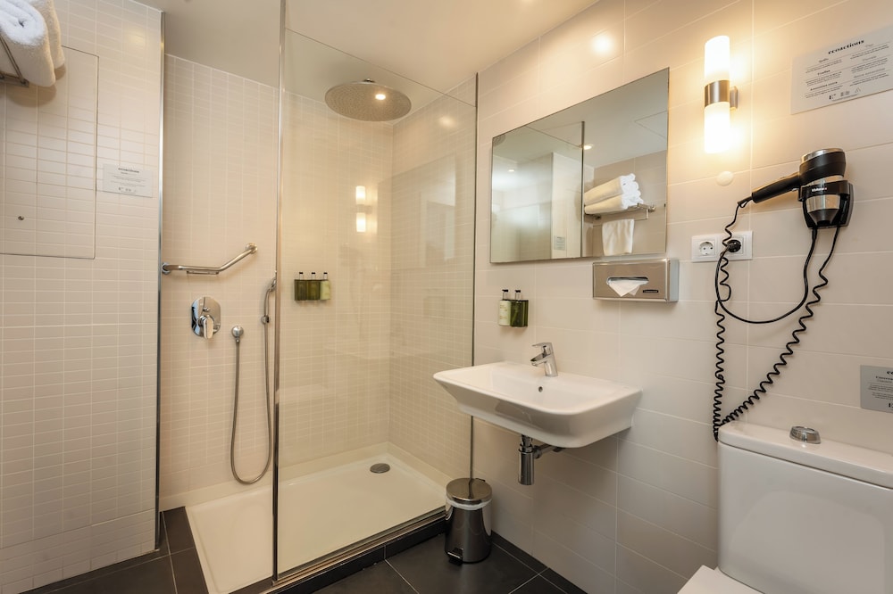 Premium Double Room Single Use, Sea View (& Pool view) - Photo 14