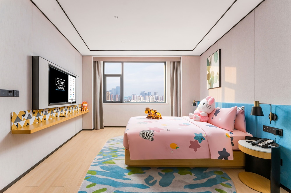 Suite, 1 Bedroom thumbnail 5