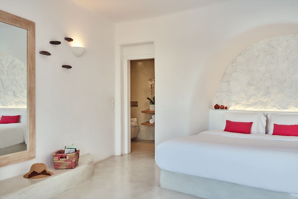 Superior Double Room, Pool View - Photo 4