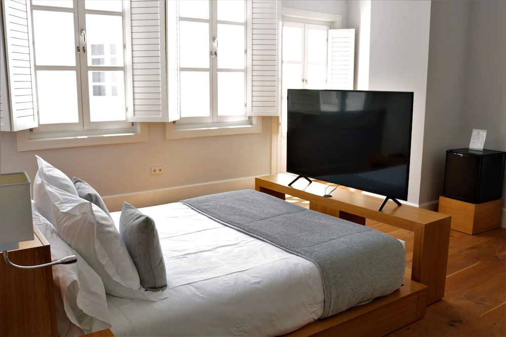 Deluxe Studio Suite - Photo 7
