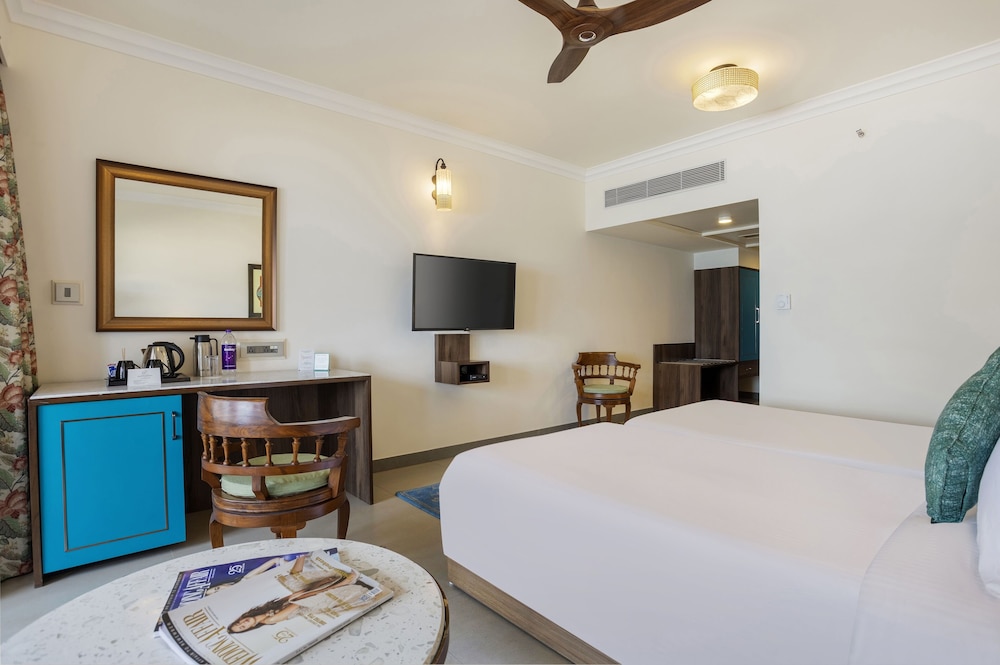 Deluxe Room, Sea View - Photo 2