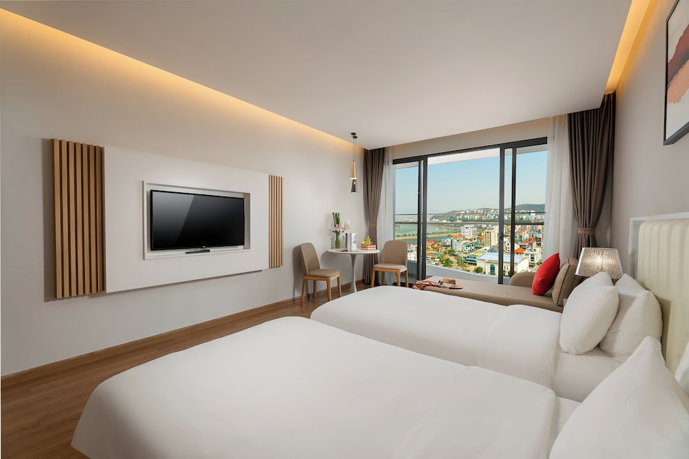 Deluxe Twin Room - Photo 2
