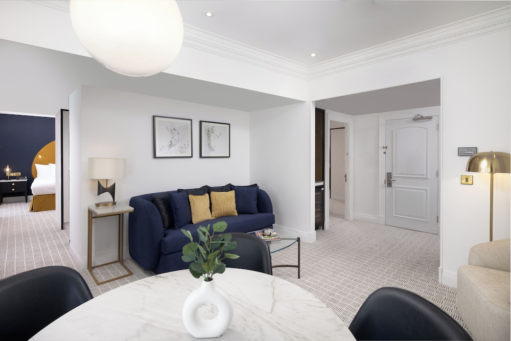 King Suite, Suite, Club Lounge Access thumbnail 5