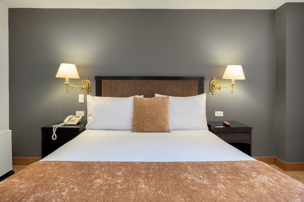 Junior Room, 1 Queen Bed - Photo 7