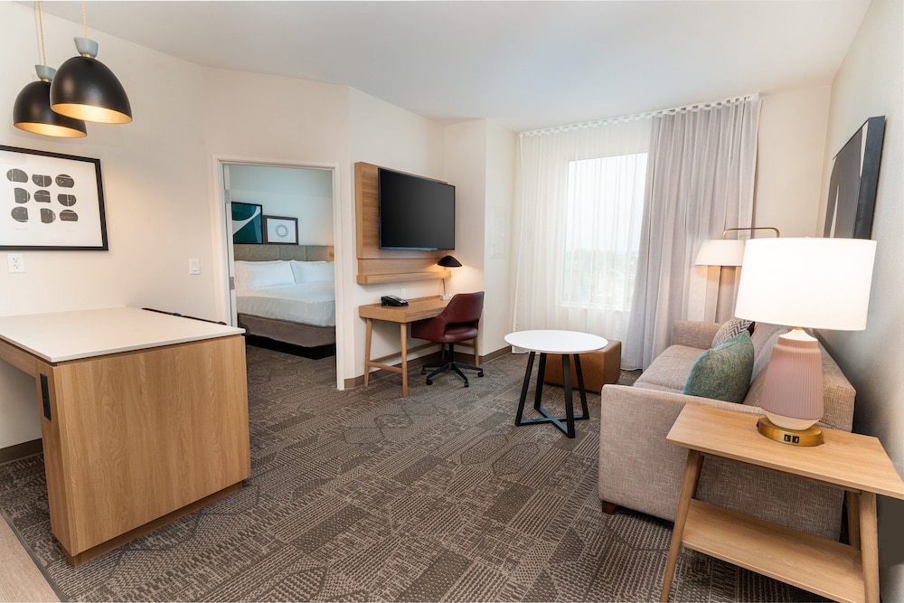 Suite, 1 Bedroom, Kitchen photo 2