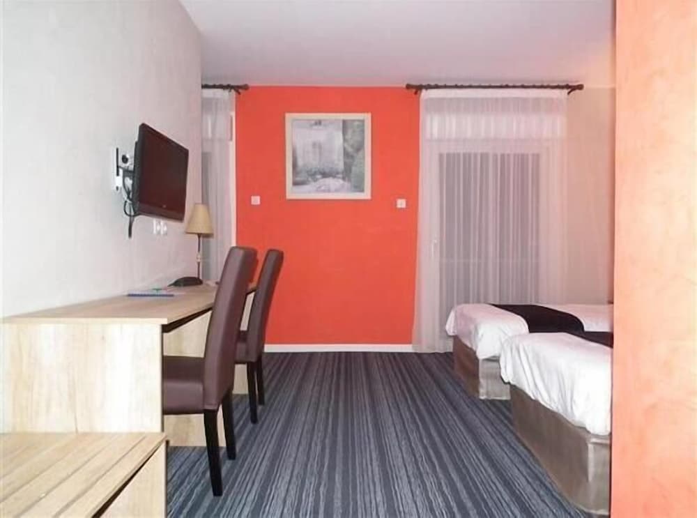 Room, 2 Twin Beds, Lake View photo 3