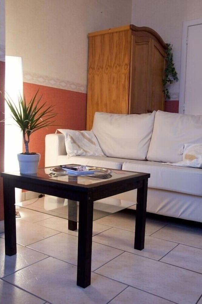 Studio, 1 Twin Bed - Photo 3