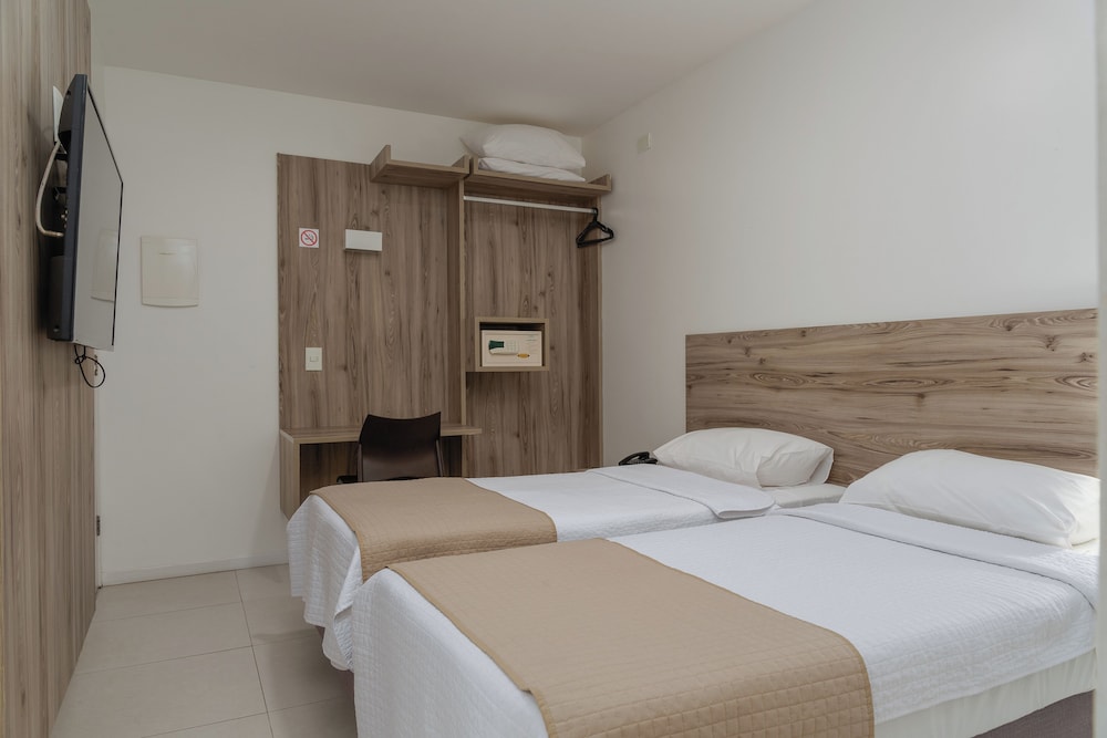 Premium Double Twin (2 single beds and no sea view) photo 1
