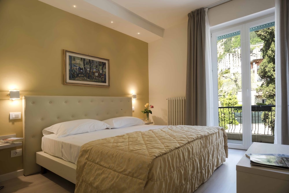 Comfort Room photo 2