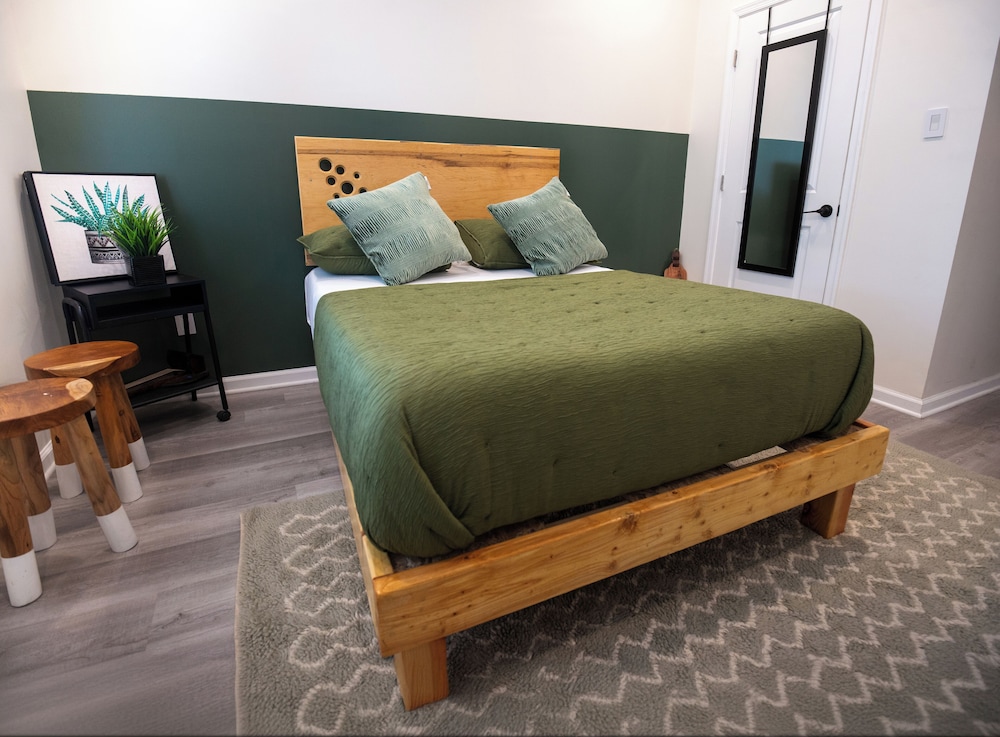 Classic Studio Suite, City View