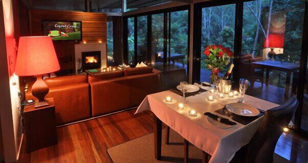 Premium Bungalow, 1 King Bed, Garden View (Glass Terrace Bungalow) photo 2