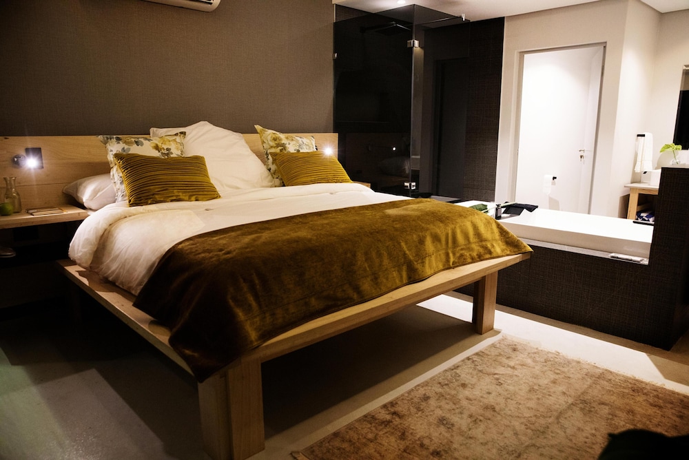 Standard Double Room, 1 Bedroom - Photo 9
