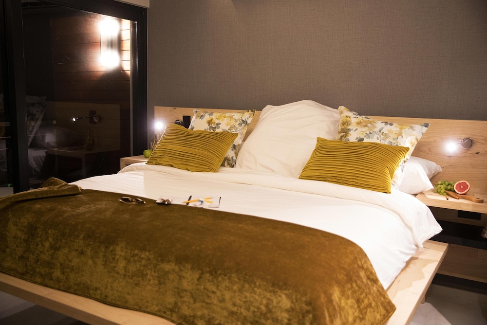 Standard Double Room, 1 Bedroom - Photo 6