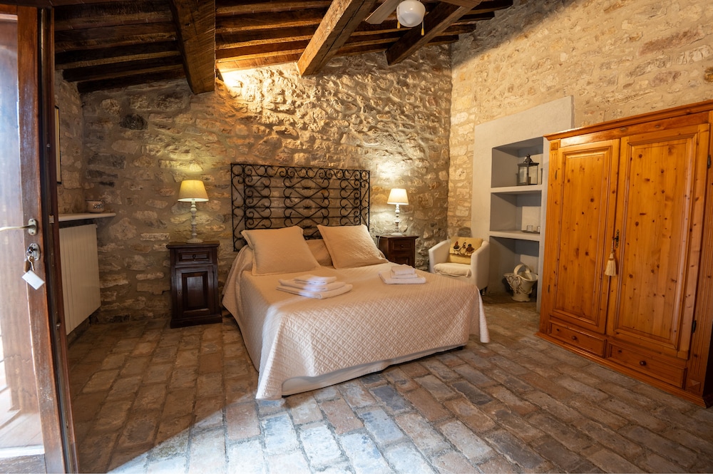 "Suite Deruta"