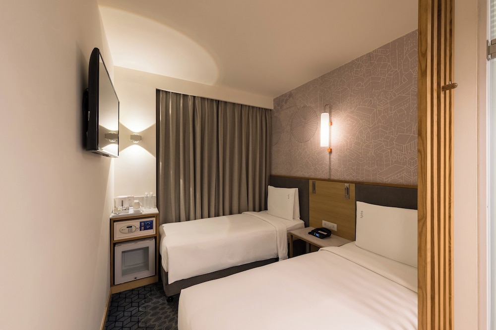 Standard Room, 2 Twin Beds photo 1
