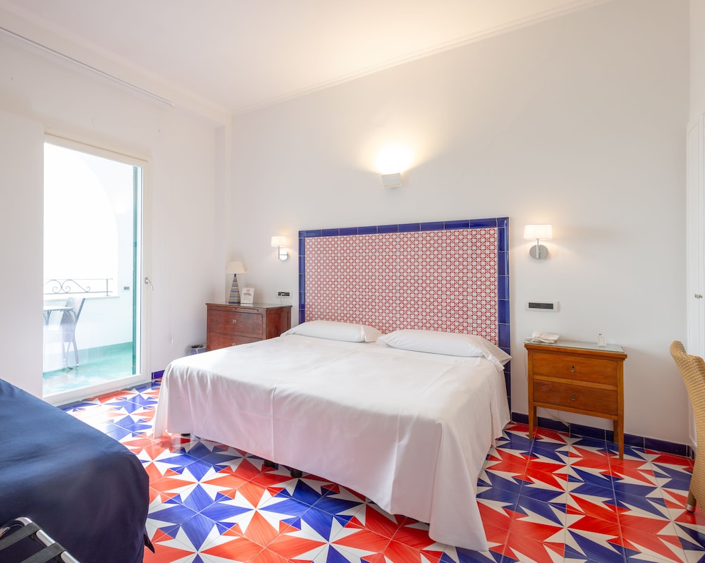 Standard Room, Sea View - Photo 4