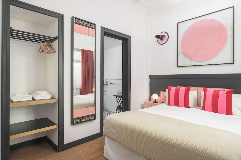 Room 205 photo 3