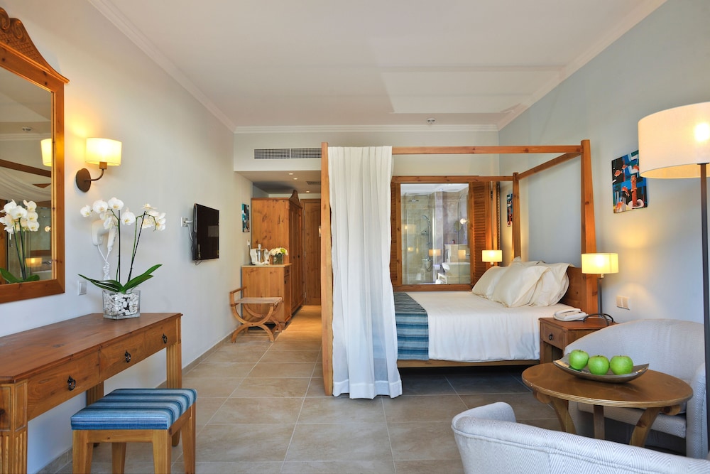 Junior Suite, Terrace (Inland View - Fisherman's)