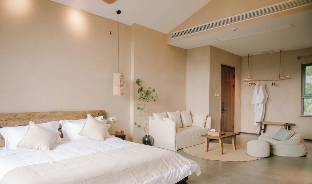 Classic Double Room, Patio, Mountain View