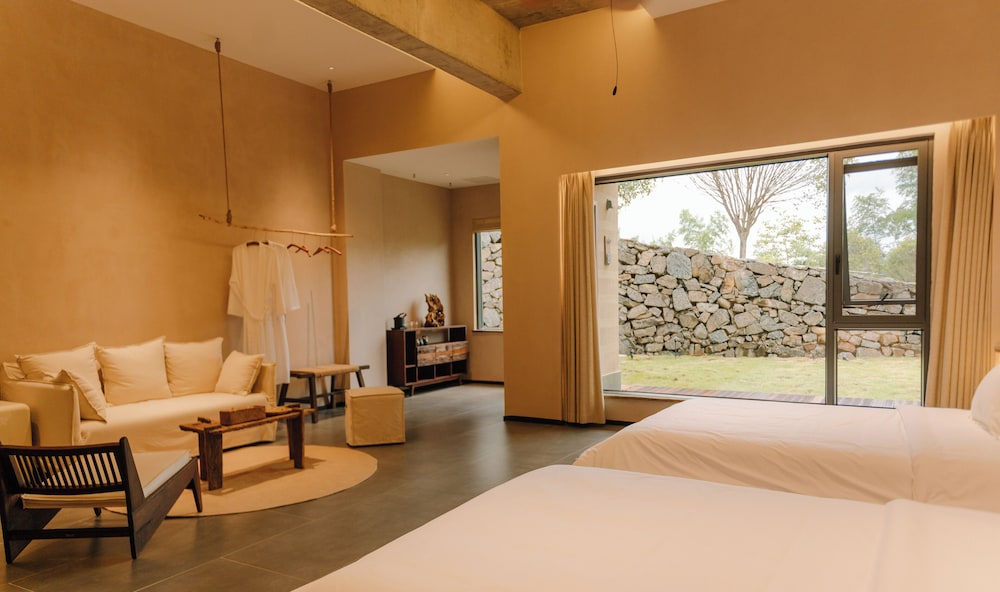 Panoramic Twin Room, Patio, Courtyard View