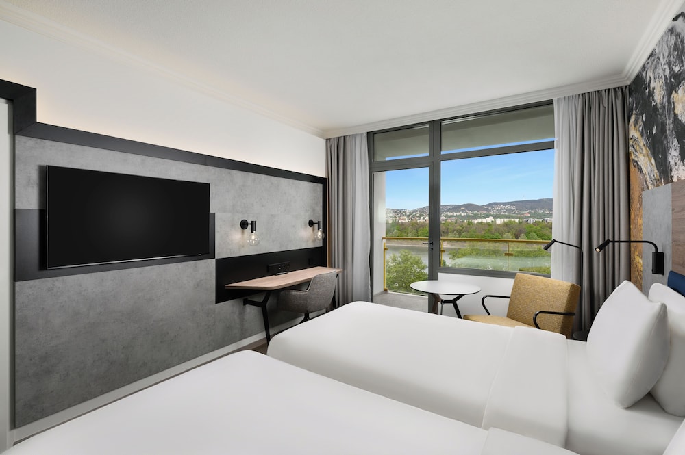 Premium Twin Room, Balcony, River View