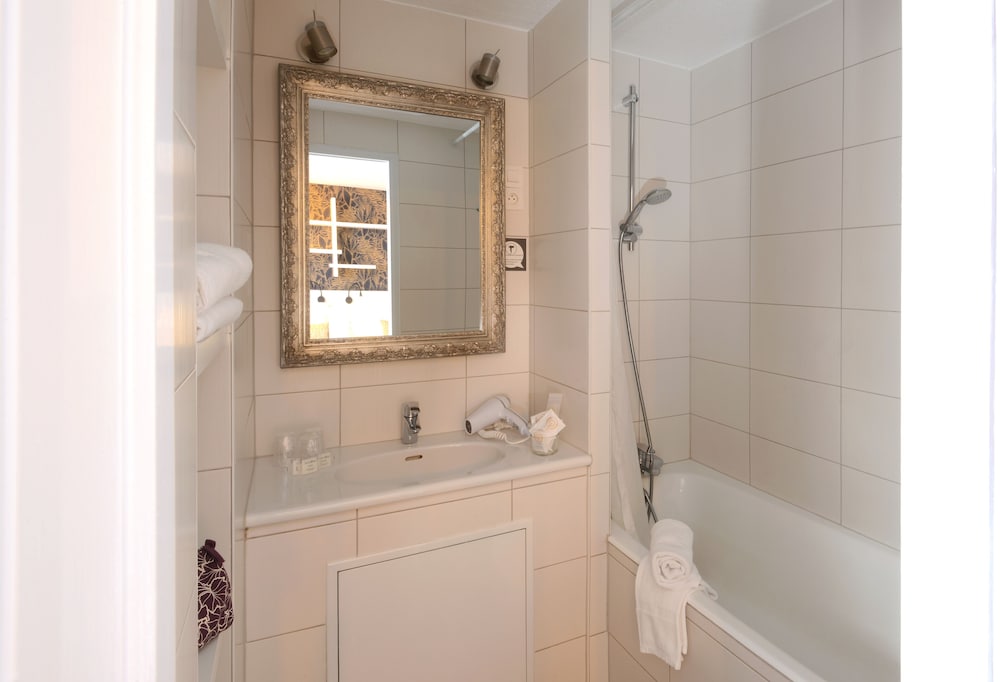 Family Triple Room - Photo 6