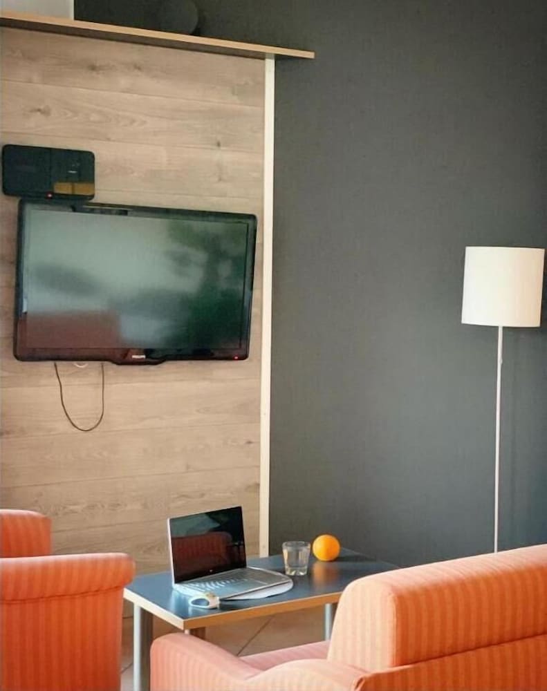 Apartment (Small) photo 2