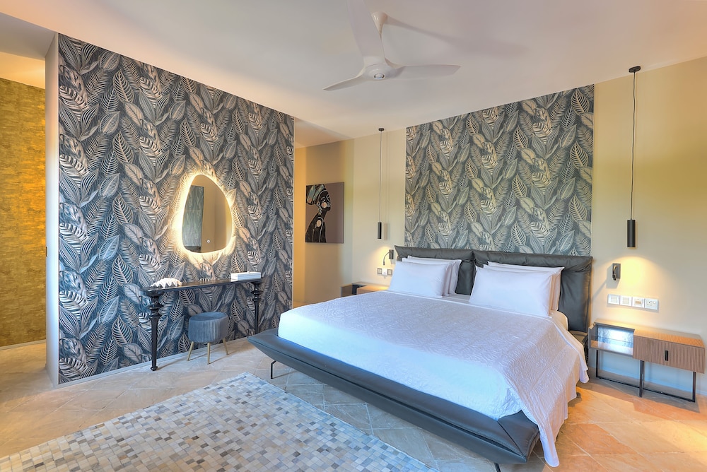 Luxury Suite photo 1