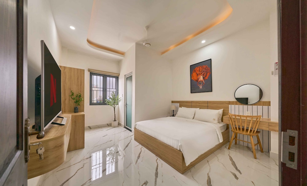 Standard Double Room, City View