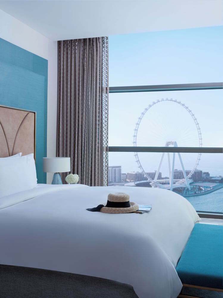 Club Suite, 1 King Bed, Club Lounge Access, Sea View (Opera. Balcony)
