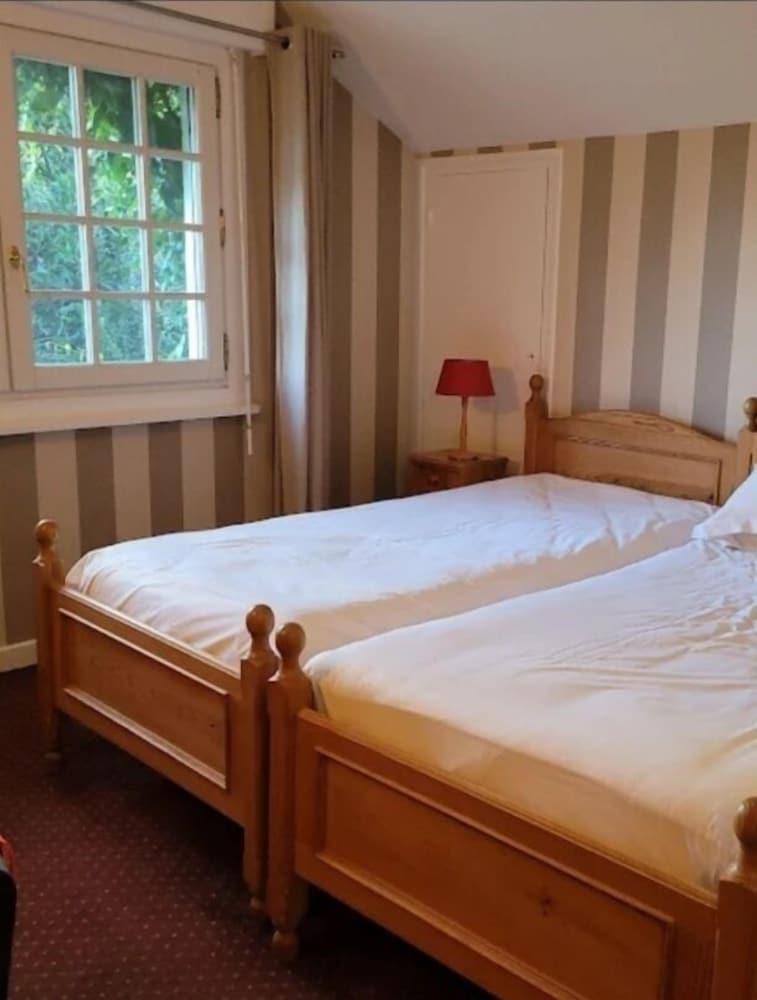 Standard Twin Room photo 2