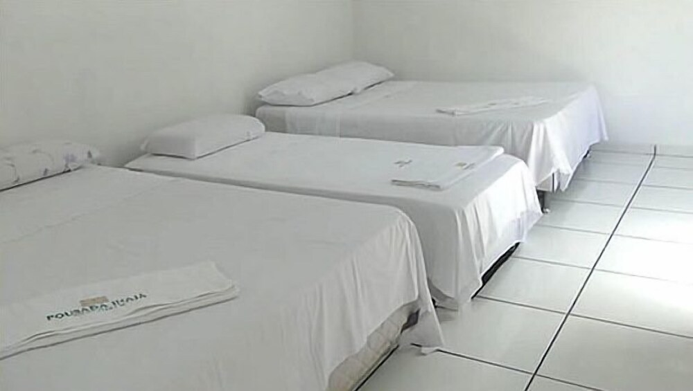 Quintuple Room