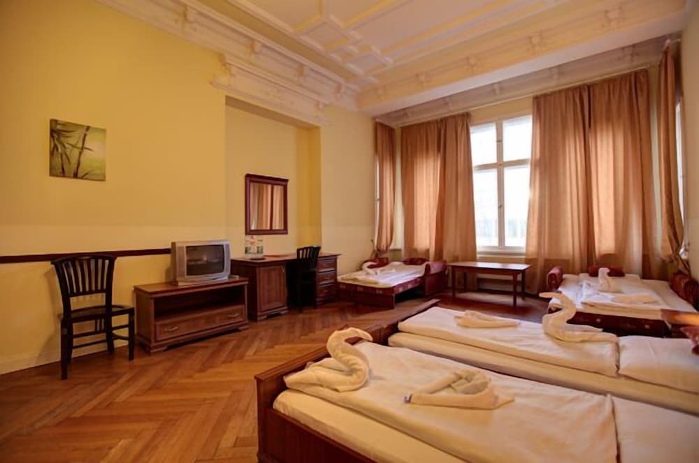 Family Room photo 1