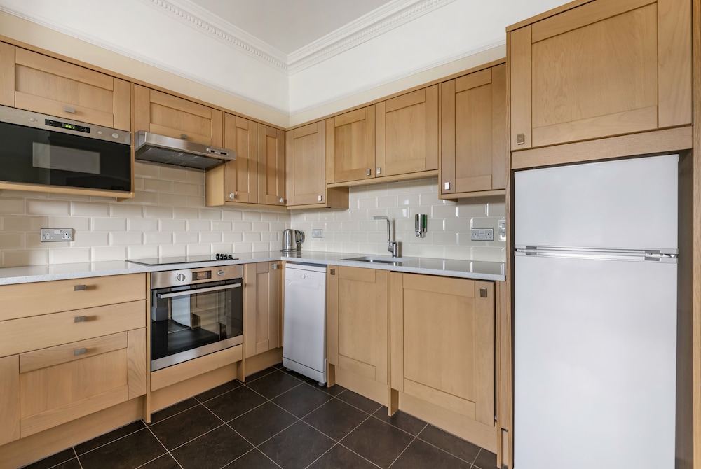 Apartment, 2 Bedrooms - Photo 12