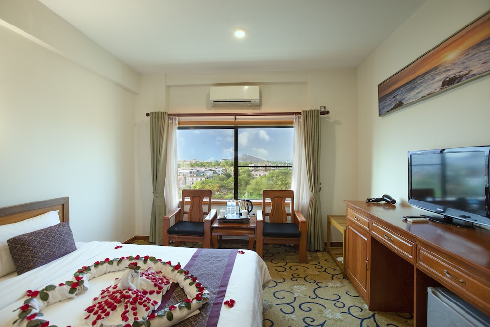 Deluxe Double Or Twin Room photo 1