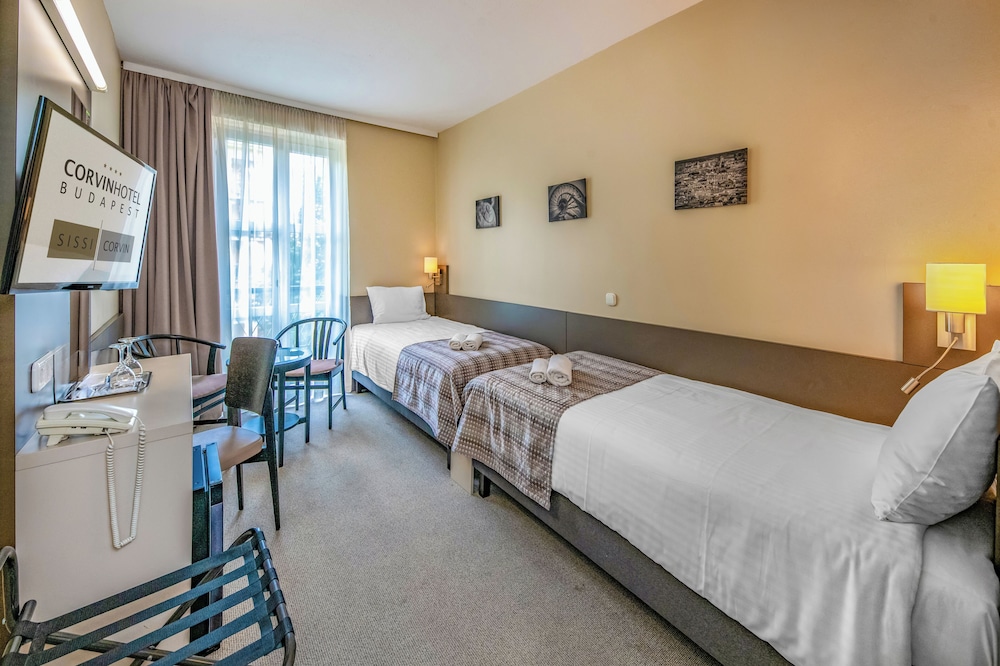 Standard Room, 2 Twin Beds - Photo 1