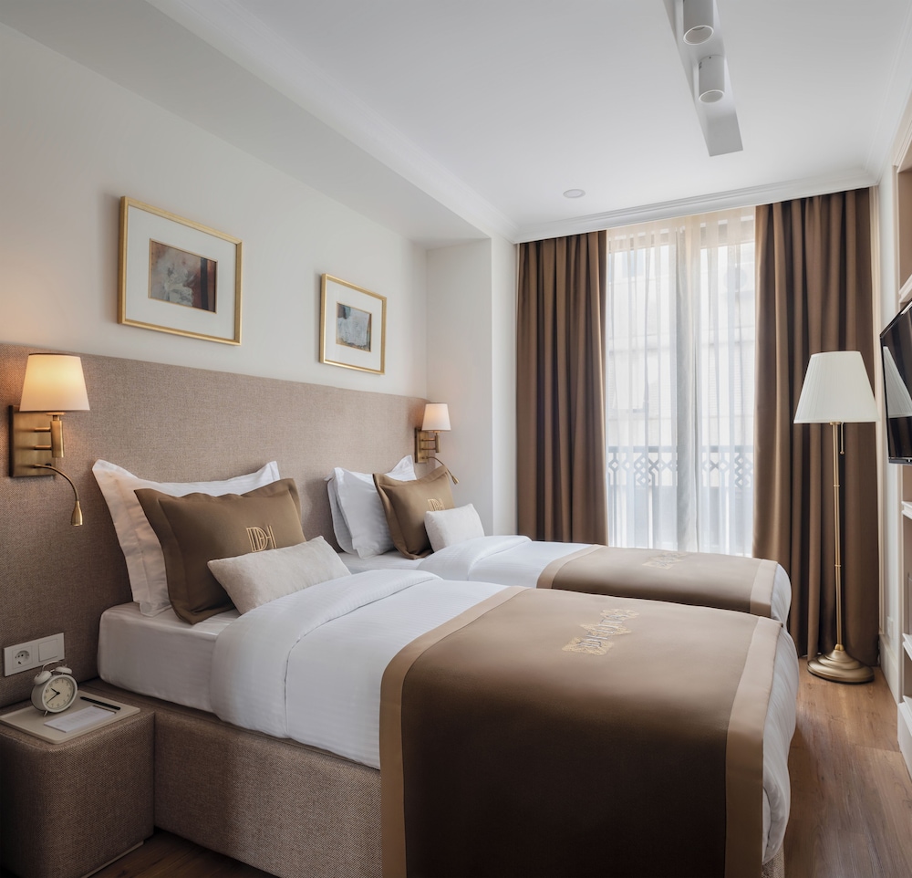 Economy Twin Room photo 1