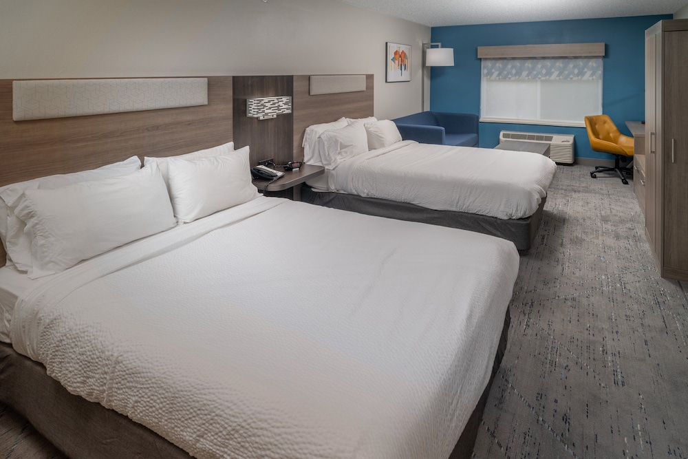 Suite, 2 Queen Beds, Accessible, Non Smoking - Photo 1