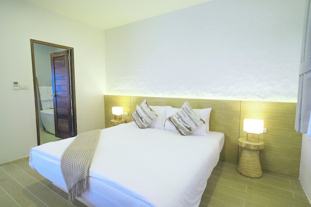 Private Beachfront Villa (112) - Photo 1