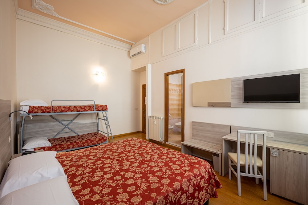 Classic Quadruple Room