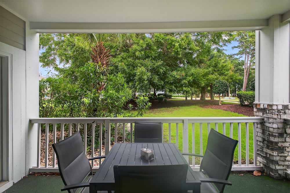 Condo, 2 Bedrooms