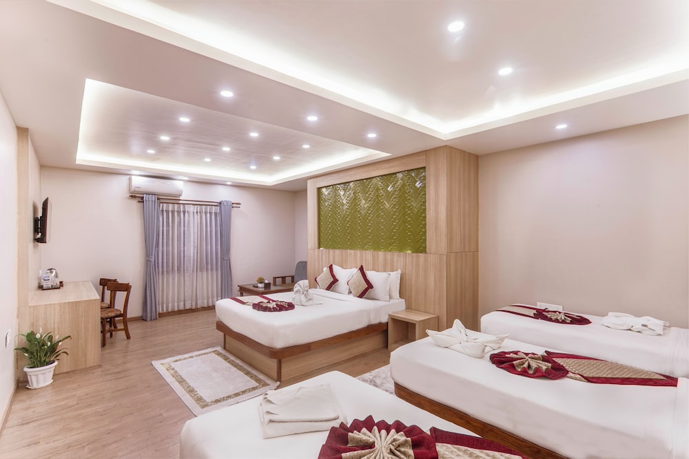 Extra Large Family Room
