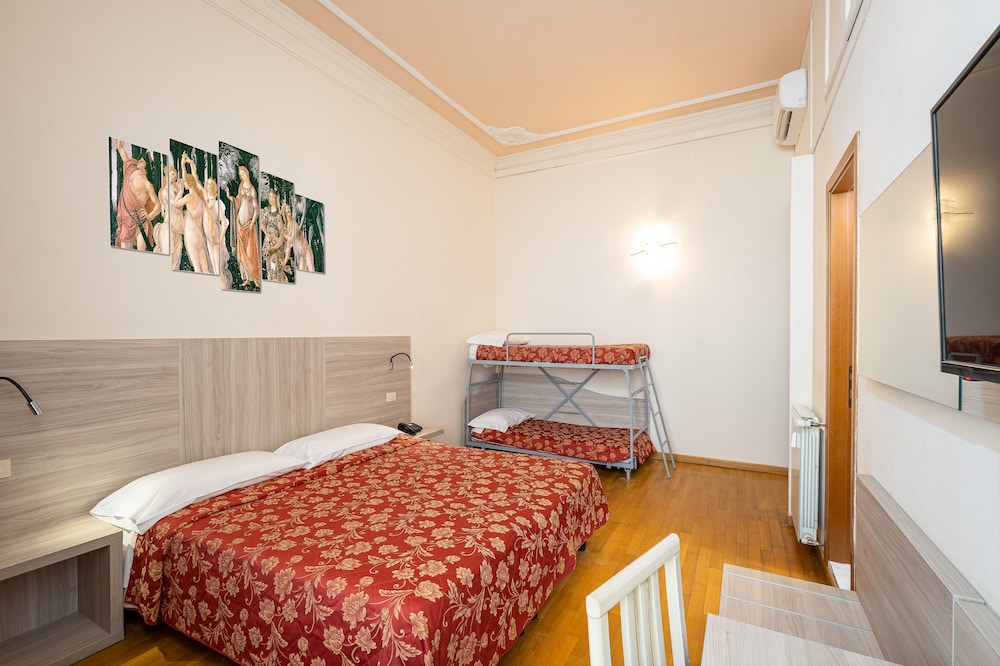 Classic Quadruple Room