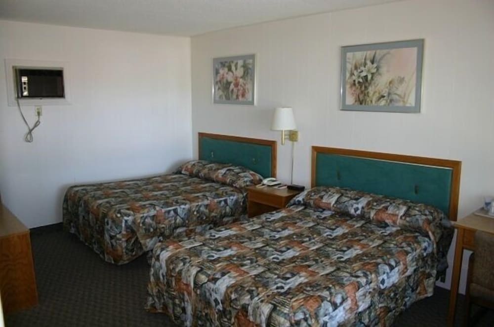 Standard Room, 1 Queen Bed