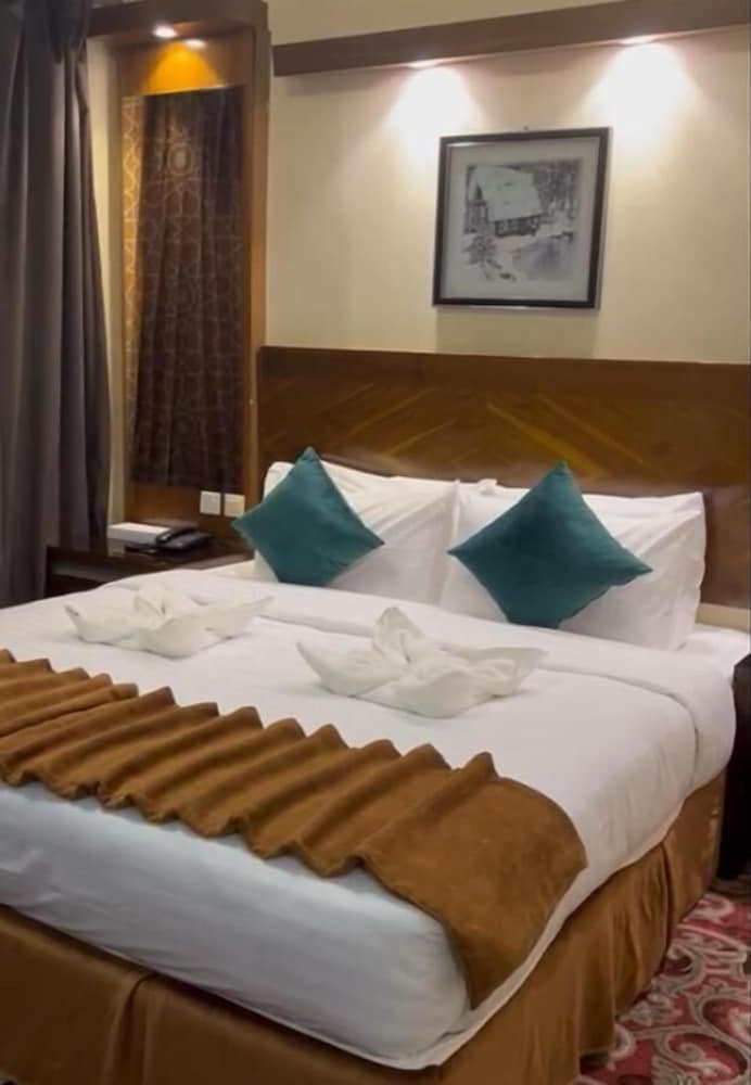 Standard Double or Twin Room - Photo 2