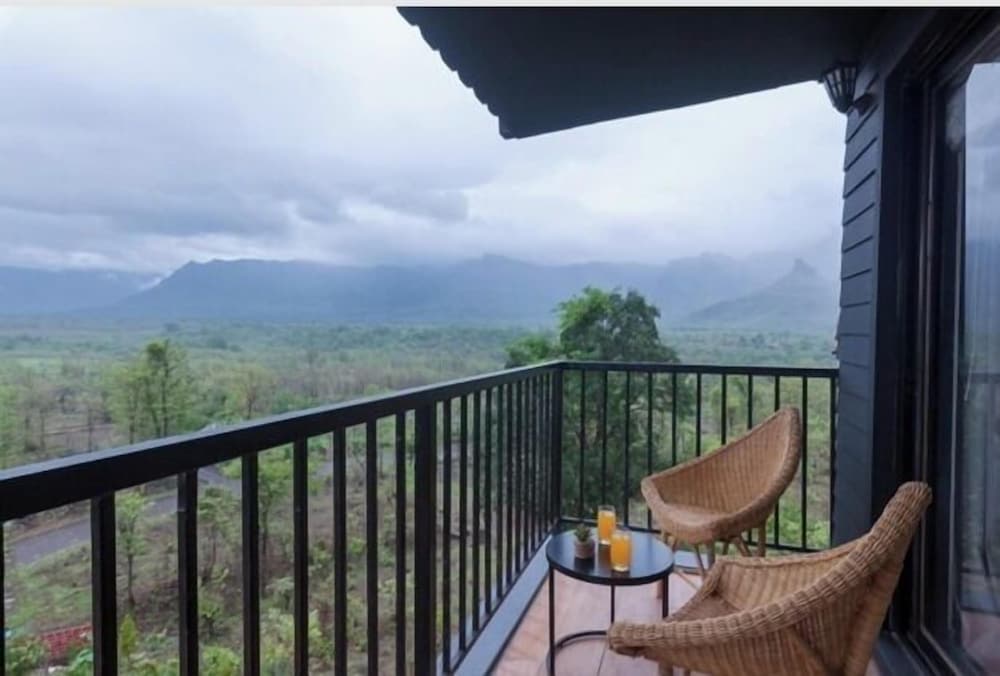Luxury Villa, 2 Bedrooms, Balcony, Garden View photo 3