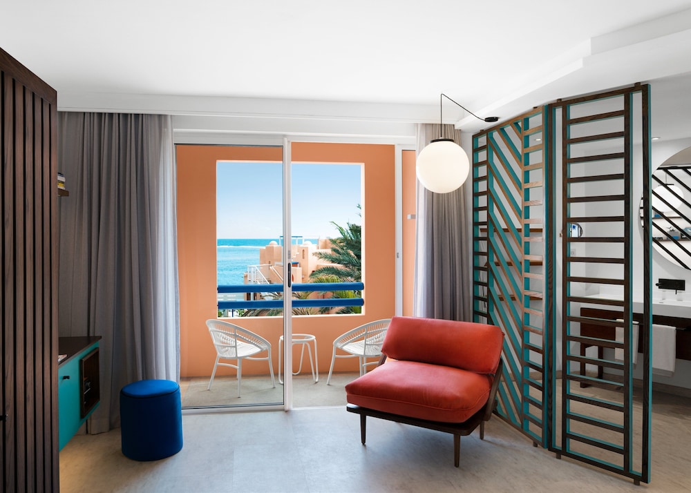 SEAVIEW ROOM photo 3