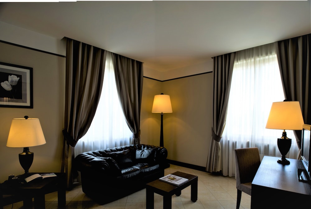 Family Studio Suite