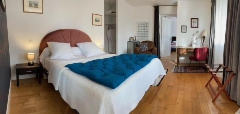 Deluxe Suite, 1 Bedroom, Accessible, Garden View (La Perle) photo 3
